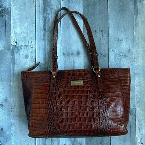 Brahman bag, Medium Asher, zip top, good condition inside and out